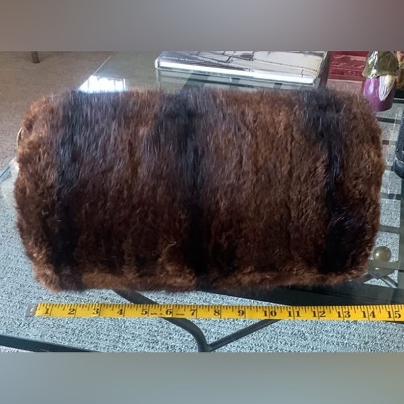 Vintage Mink Muff / Handwarmer in EUC Silk lining.  No rips.